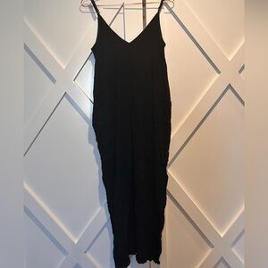 NWT black maxi dress with pockets (s/m)